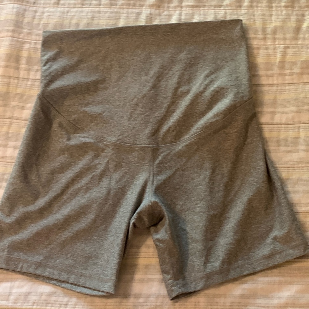 Old Navy Maternity Cloud+ Bike shorts